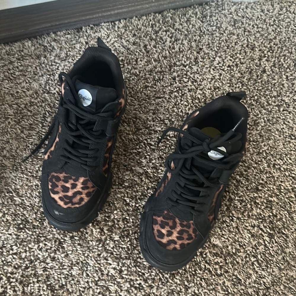 Buffalo sneakers
